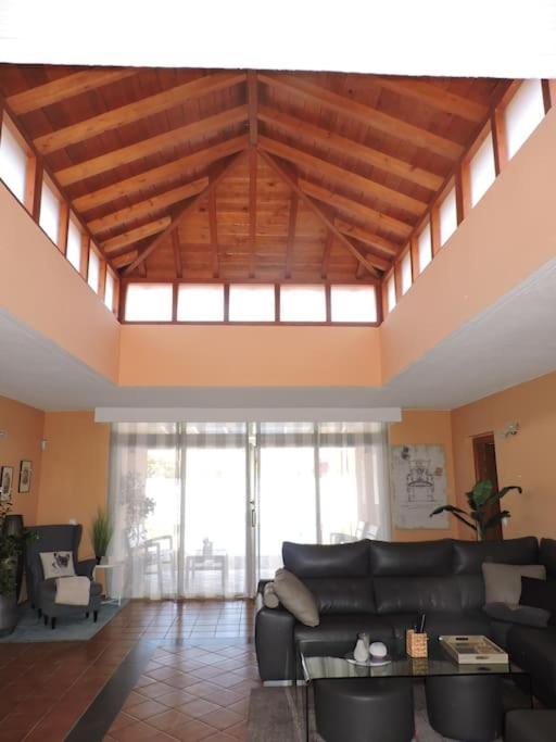 Villa Ventura - Piscina Climatizada & Aire Acondicionado カレタ・デ・フステ エクステリア 写真