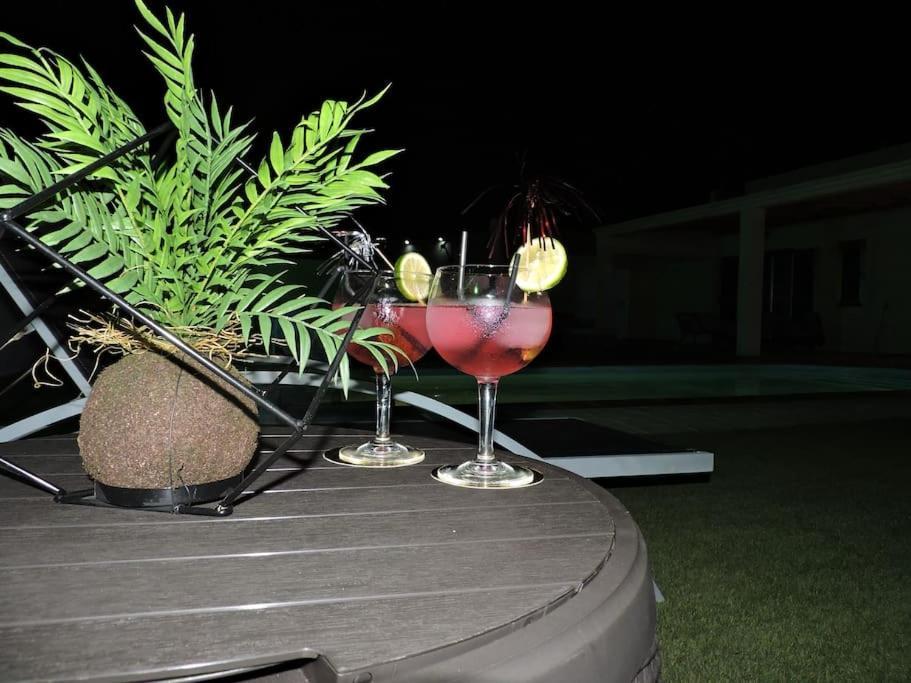 Villa Ventura - Piscina Climatizada & Aire Acondicionado カレタ・デ・フステ エクステリア 写真